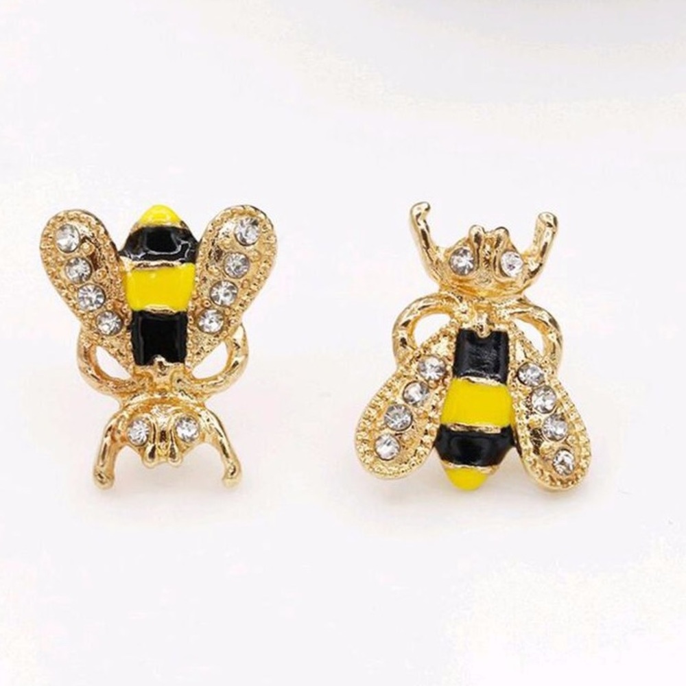 Rhinestone bumble bee stud earrings